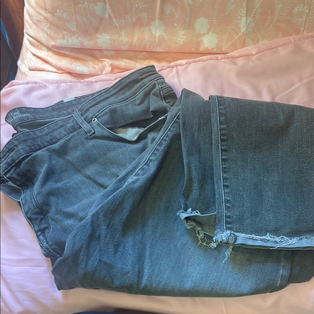 Ava & Viv Gray Ankle Cropped Jeans